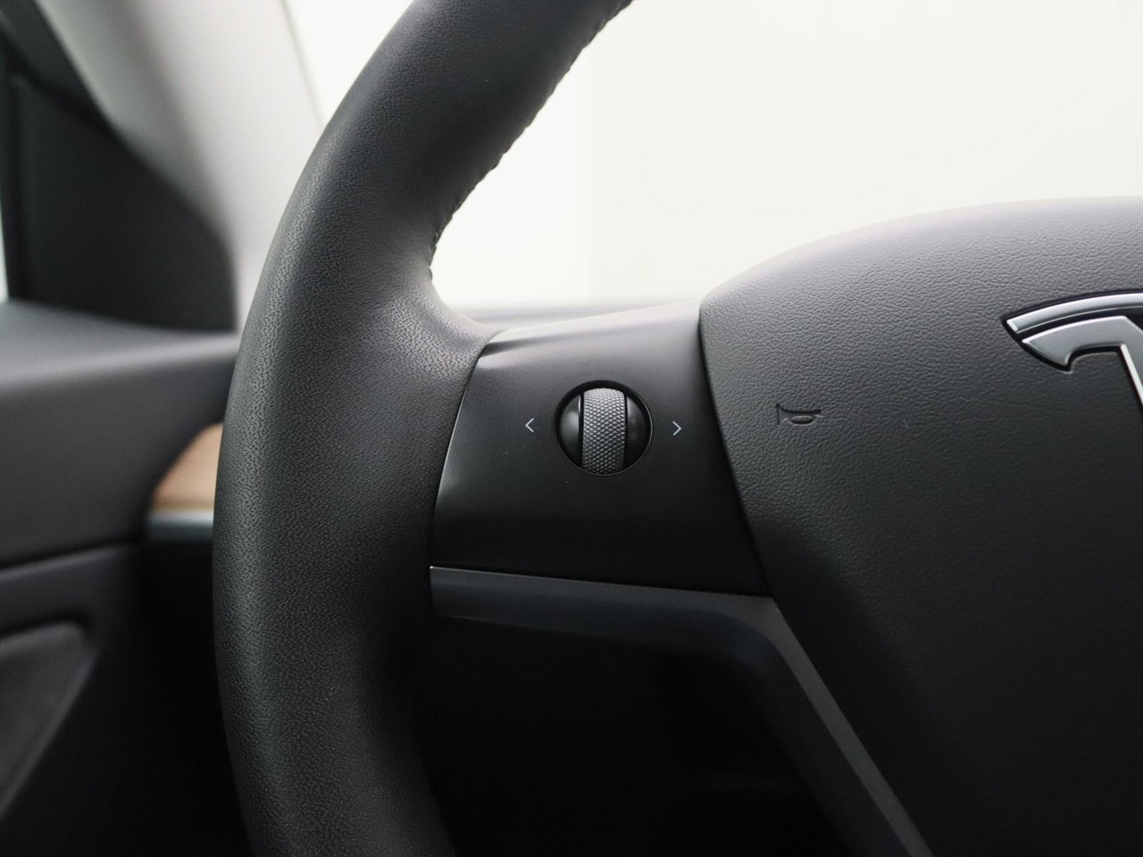 Tesla Model 3 Long-Range AWD 351pk 75 kWh FACELIFT 87% SoH [ TREKHAAK+WARMTEPOMP+AUTOPILOT+620KM WLTP+PREMIUM AUDIO ] 21