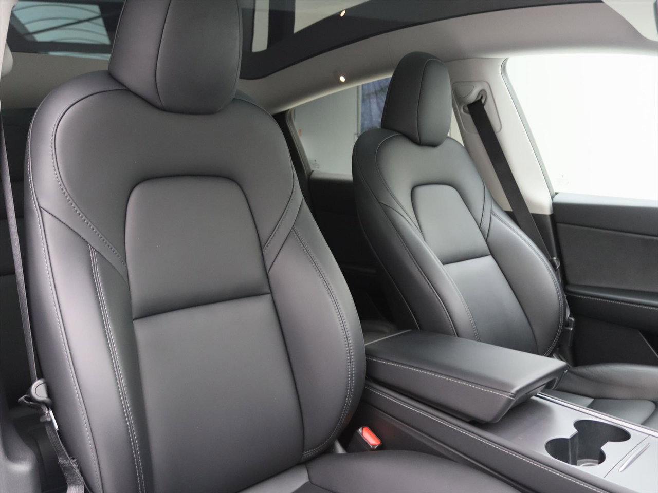 Tesla Model Y Standard RWD Plus 351pk 93% SoH [ LFP ACCU+AUTOPILOT+19 INCH+PREMIUM AUDIO ] 10