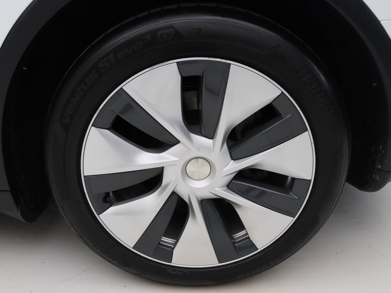 Tesla Model Y Standard RWD Plus 351pk 93% SoH [ LFP ACCU+AUTOPILOT+19 INCH+PREMIUM AUDIO ] 15