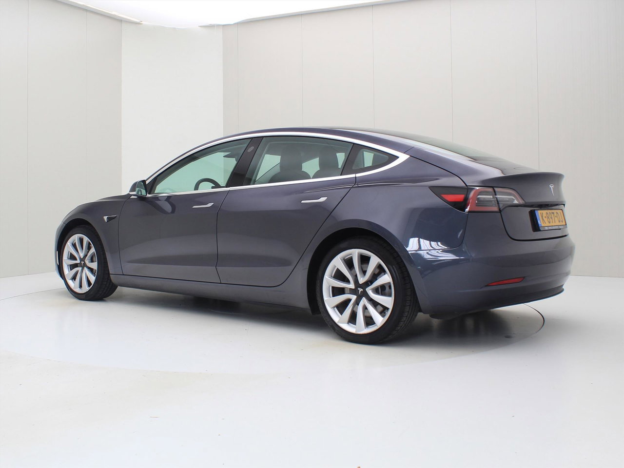 Tesla Model 3 Standard RWD Plus [ LFP ACCU+AUTOPILOT+19 INCH+PREMIUM AUDIO ] 3