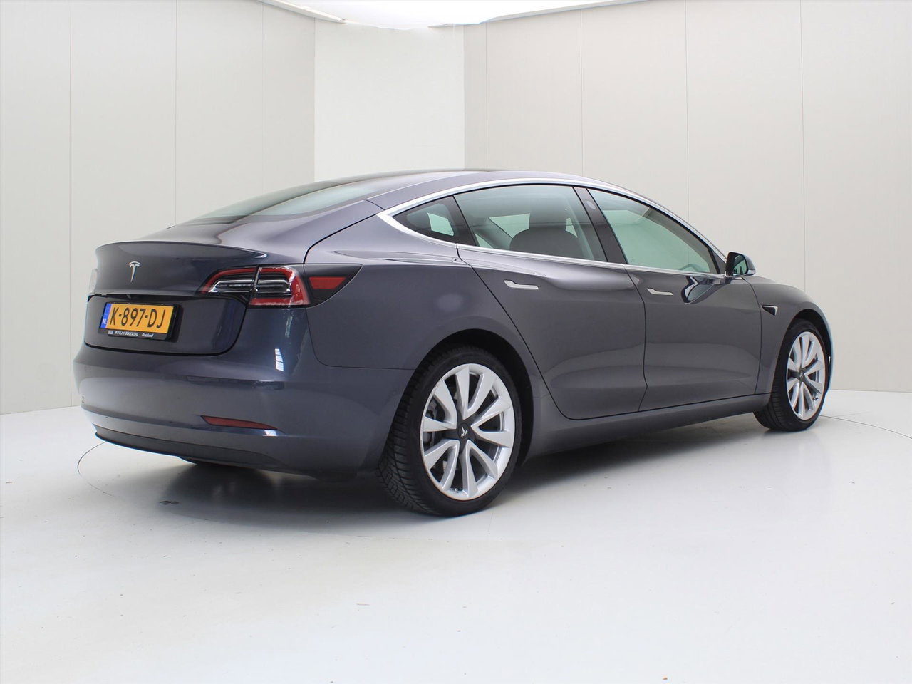 Tesla Model 3 Standard RWD Plus [ LFP ACCU+AUTOPILOT+19 INCH+PREMIUM AUDIO ] 2