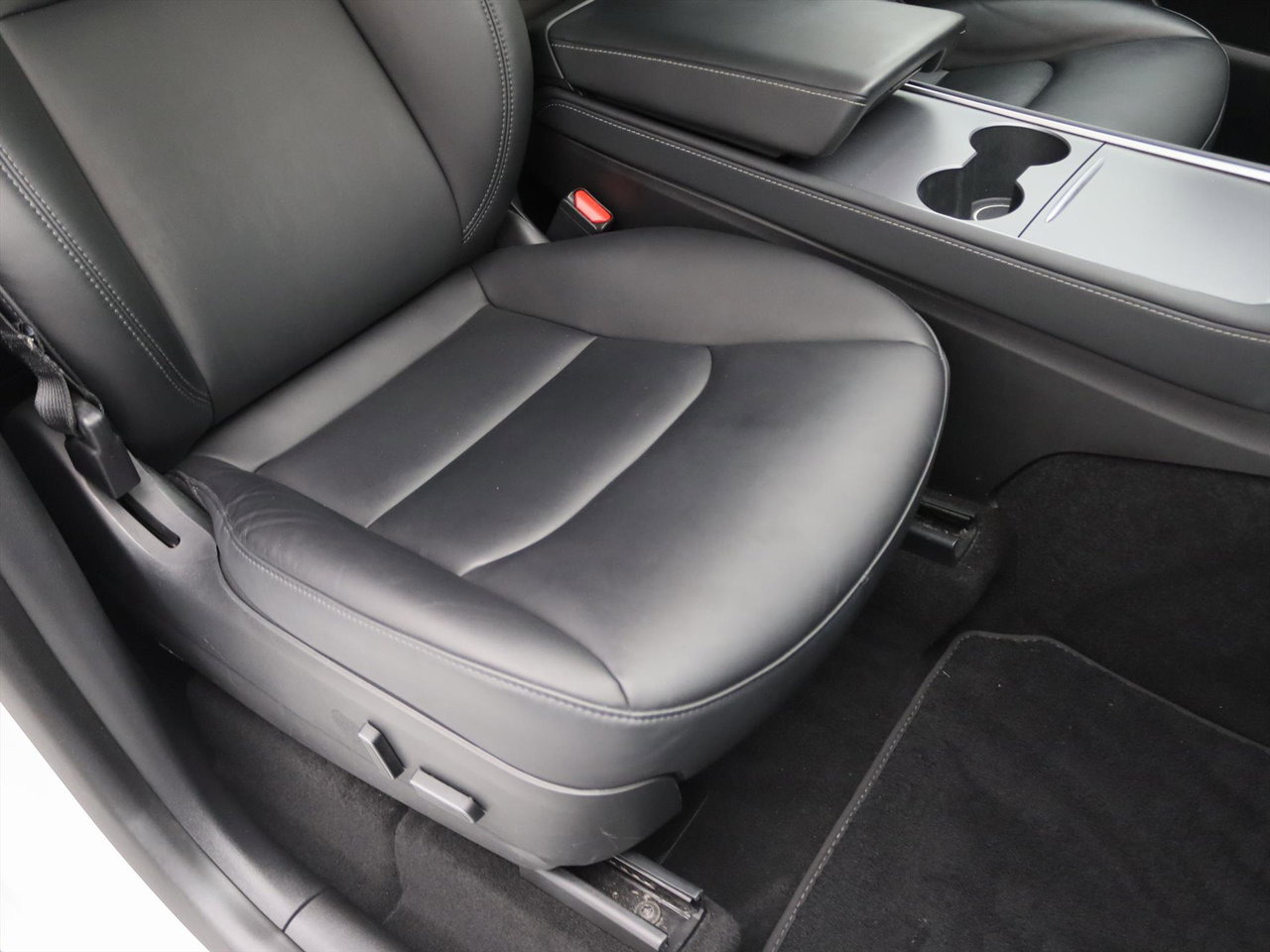 Tesla Model Y Long Range AWD 351pk [ AUTOPILOT+19 INCH+PREMIUM AUDIO ] 15