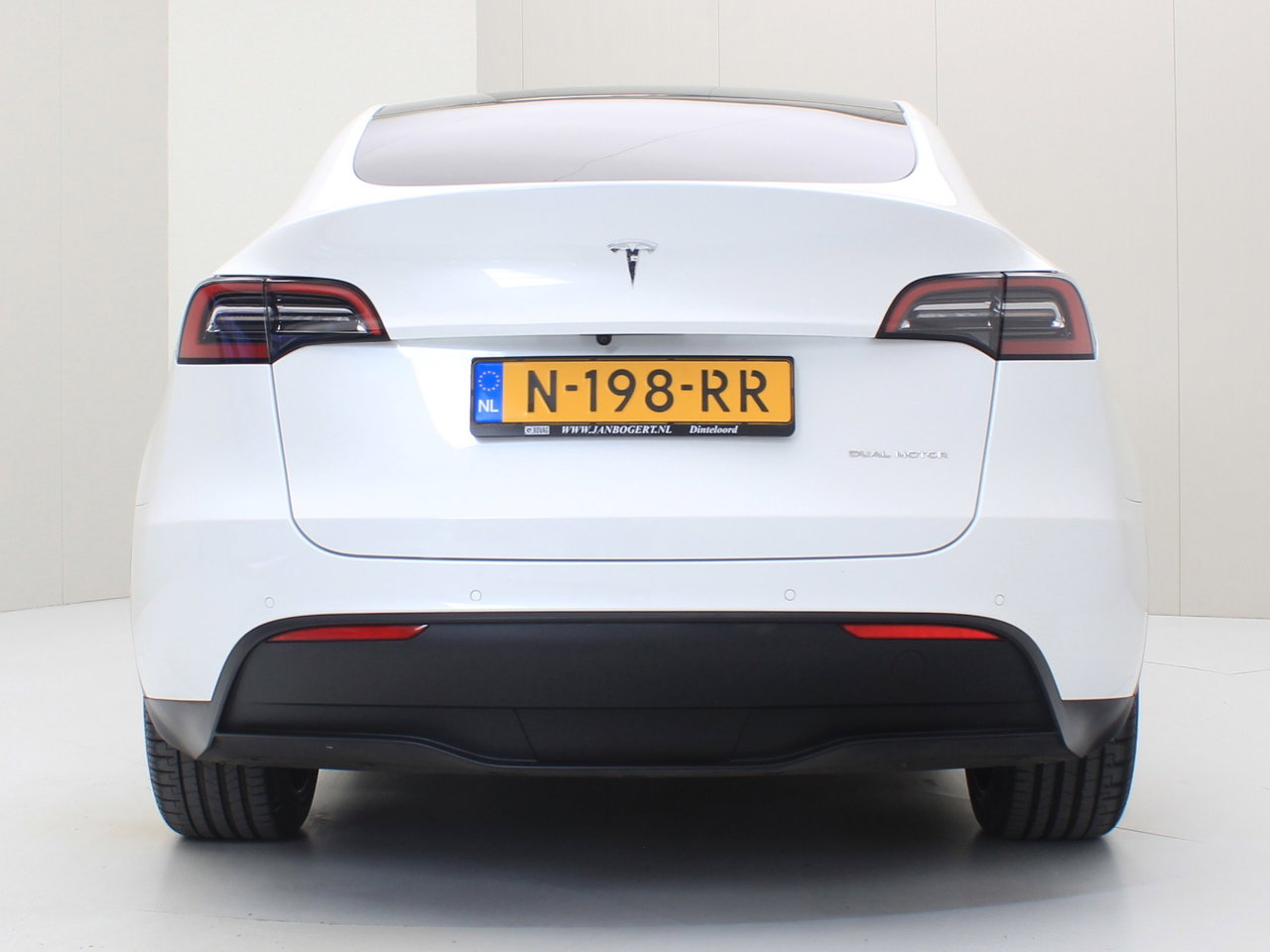 Tesla Model Y Long Range AWD 351pk [ AUTOPILOT+19 INCH+PREMIUM AUDIO ] 6