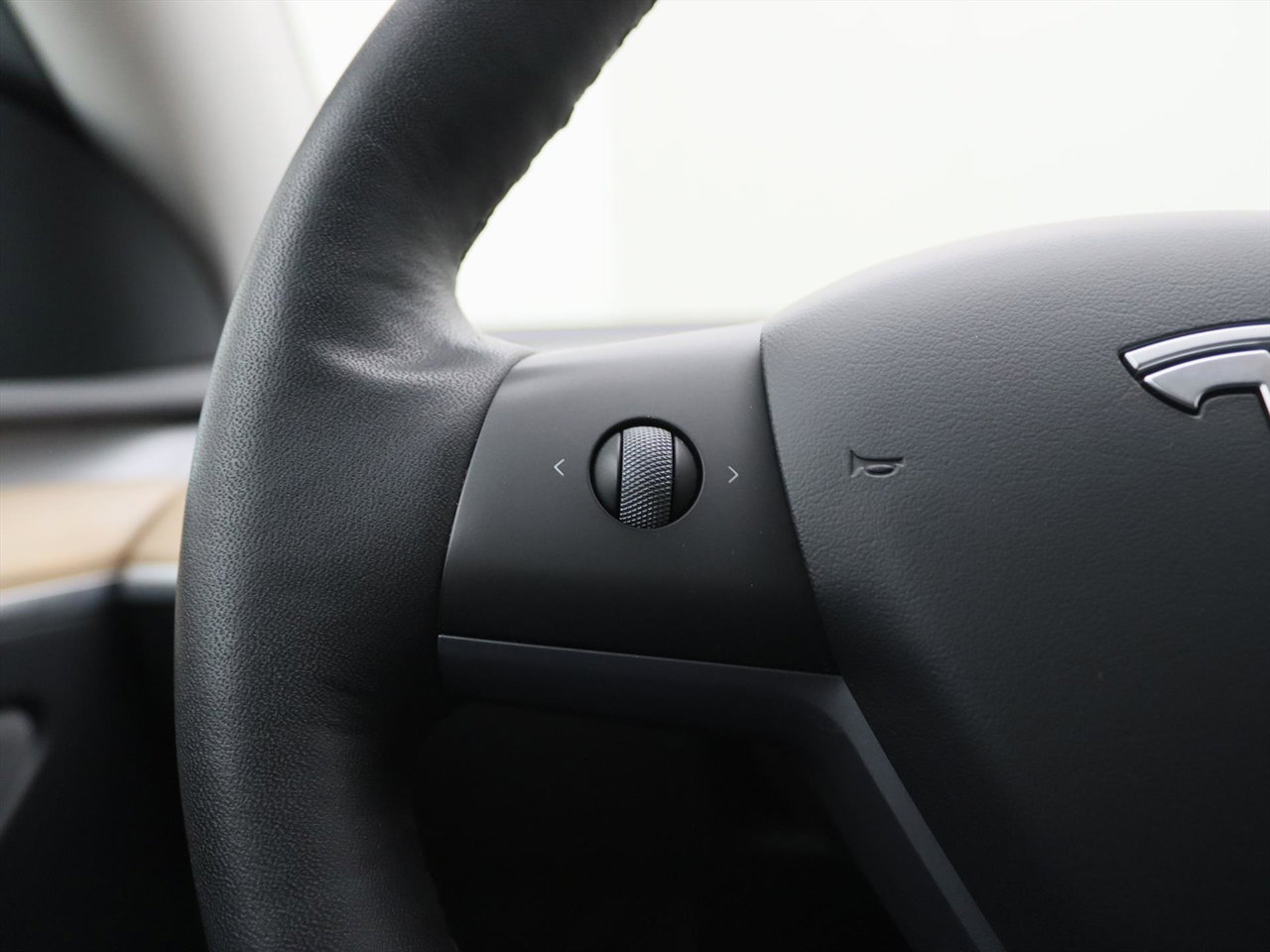 Tesla Model Y Long Range AWD 351pk [ AUTOPILOT+19 INCH+PREMIUM AUDIO ] 20