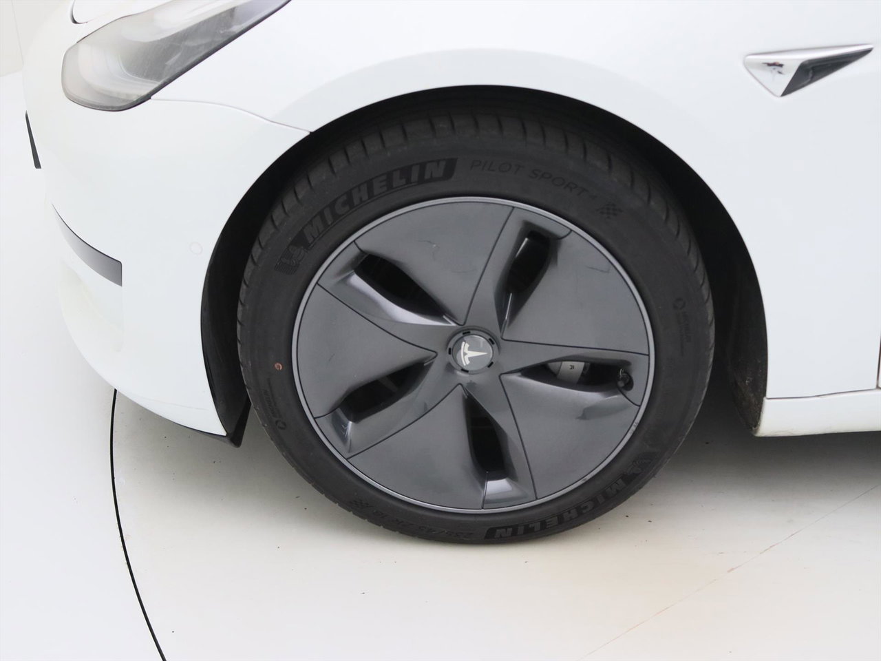 Tesla Model 3 Standard RWD Plus 99% SoH [ LFP ACCU+AUTOPILOT+60 kWh+PREMIUM AUDIO ] 21