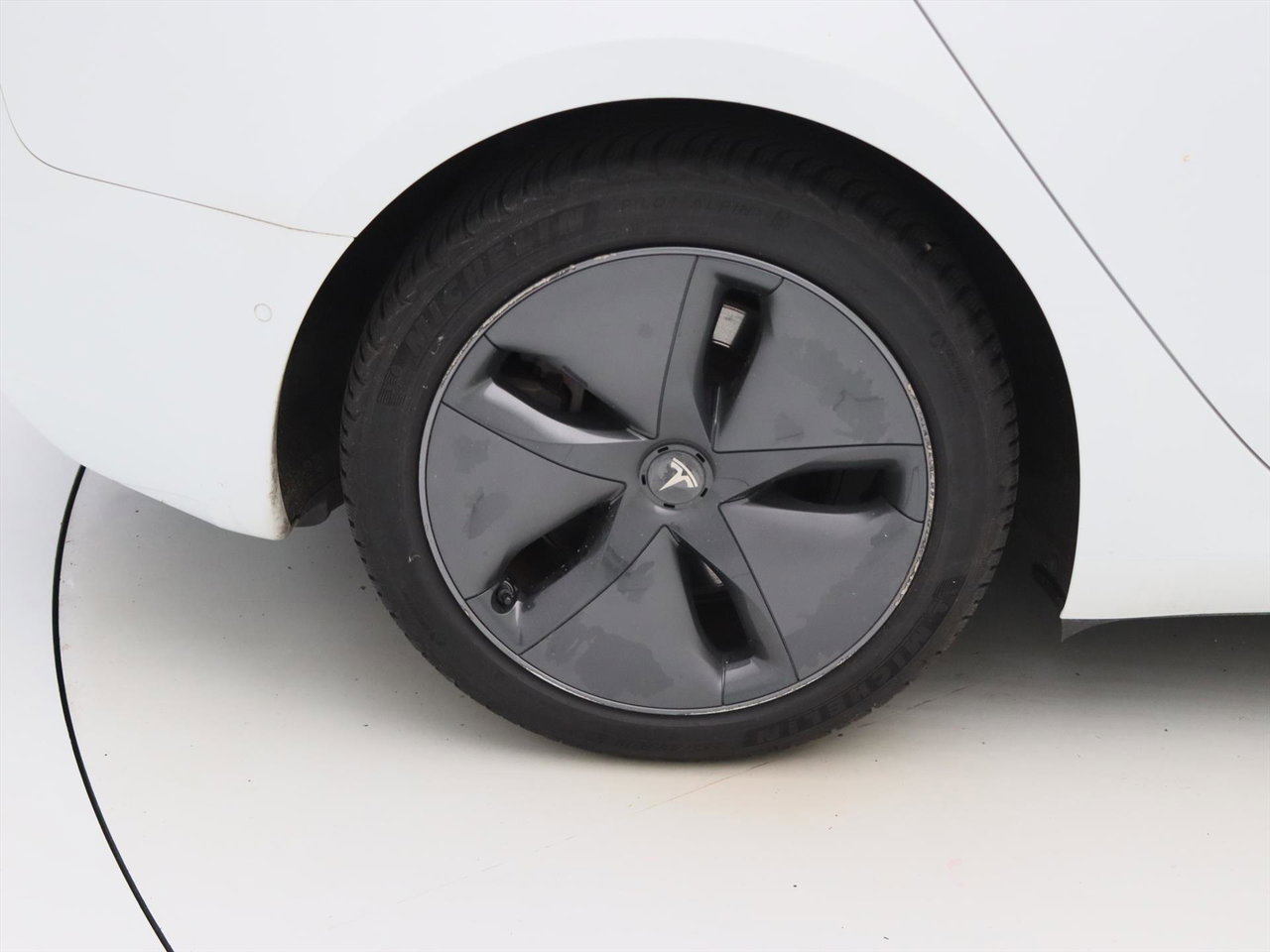 Tesla Model 3 Standard RWD Plus [ TREKHAAK+LFP-ACCU+AUTOPILOT+60 kWh+PREMIUM AUDIO ] 11