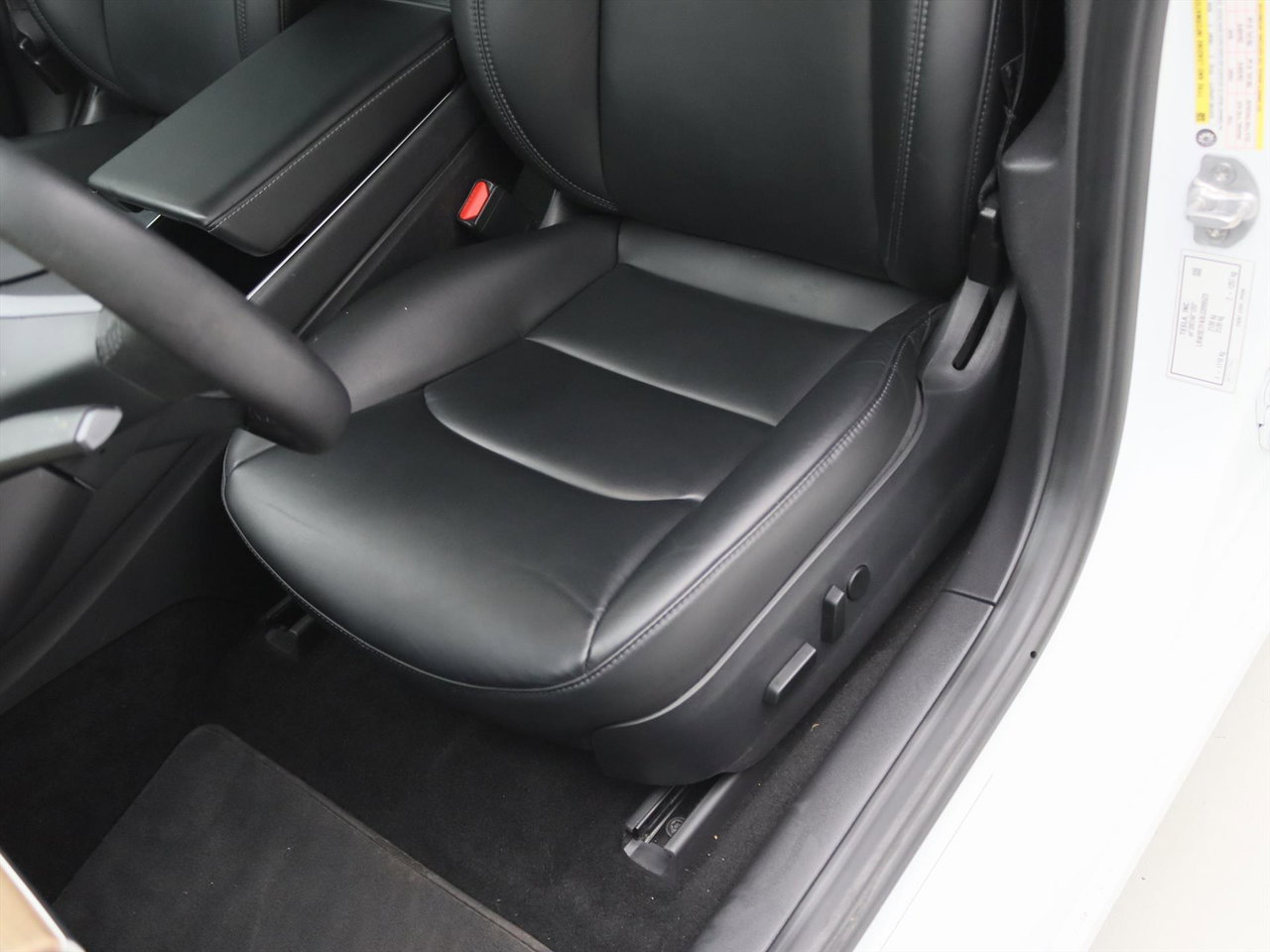 Tesla Model 3 Standard RWD Plus [ TREKHAAK+LFP-ACCU+AUTOPILOT+60 kWh+PREMIUM AUDIO ] 25