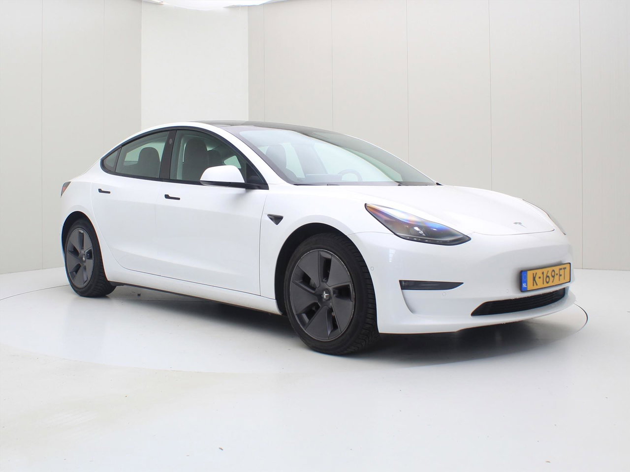 Tesla Model 3 Long-Range AWD 351pk 75 kWh 91.4% SoH FACELIFT [ WARMTEPOMP+AUTOPILOT+620KM WLTP+PREMIUM AUDIO ] 4