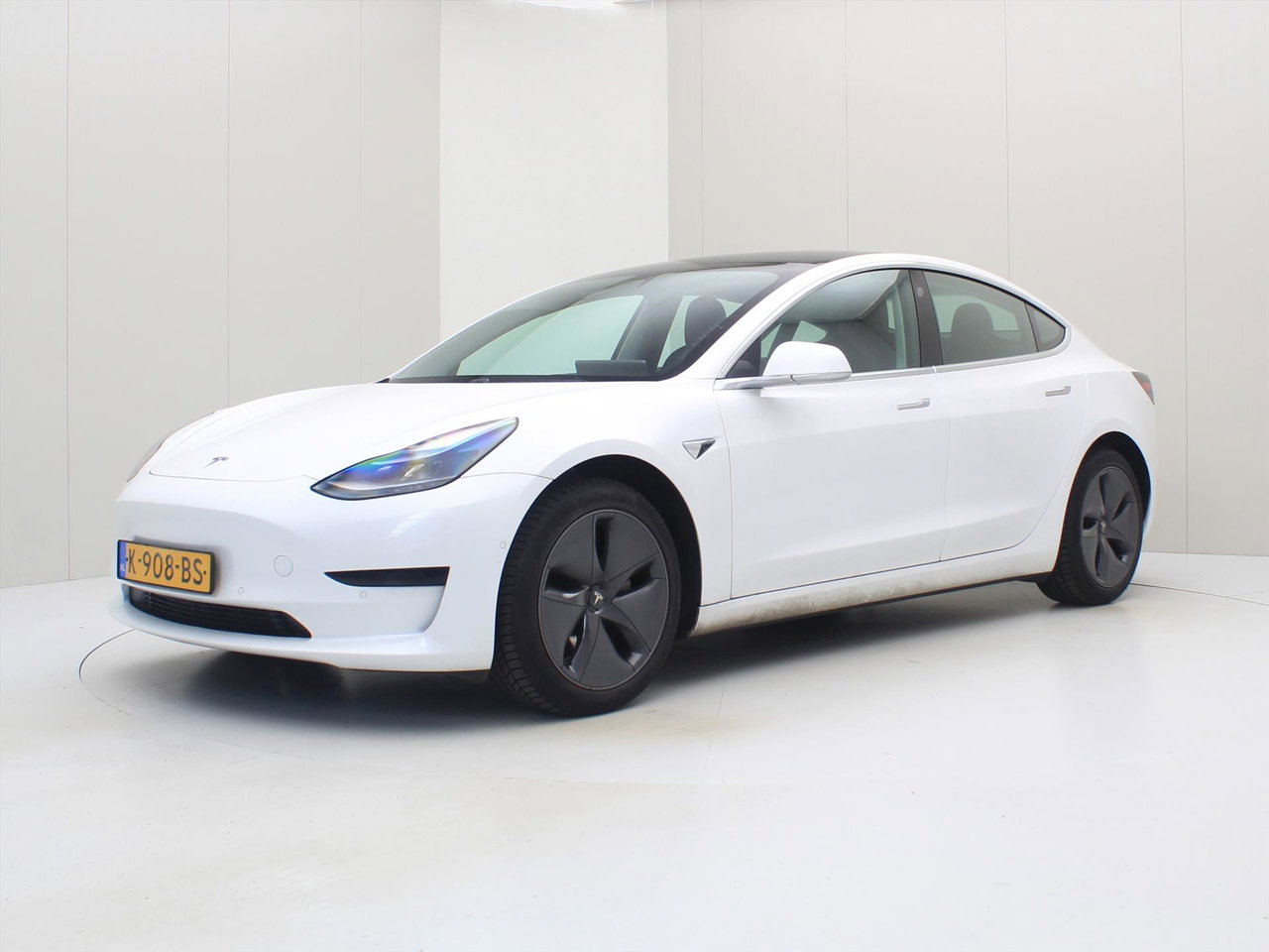 Tesla Model 3 Standard RWD Plus [ LFP-ACCU+AUTOPILOT+60 kWh+PREMIUM AUDIO ]