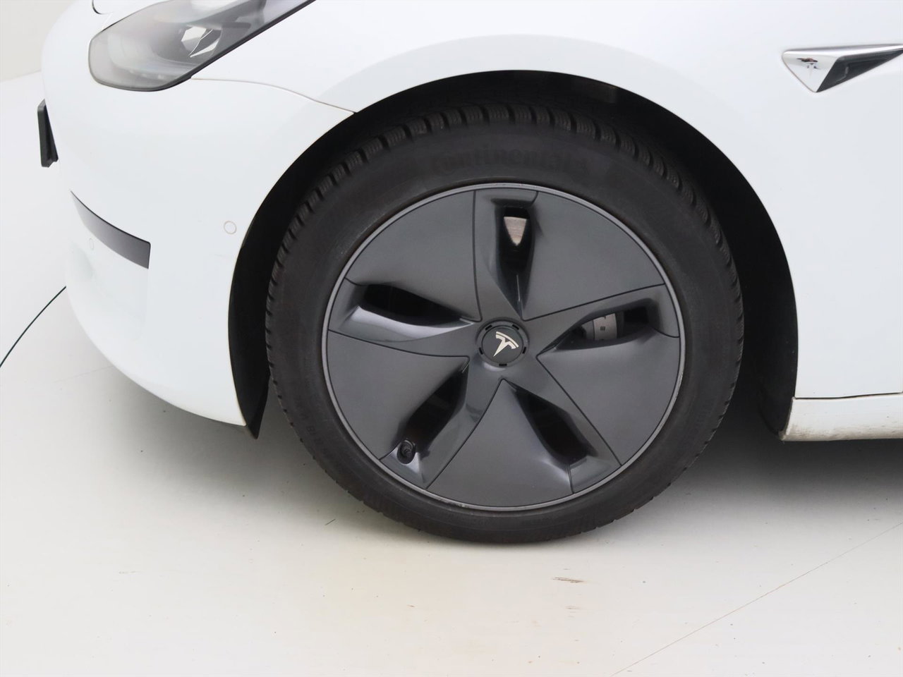 Tesla Model 3 Standard RWD Plus [ LFP-ACCU+AUTOPILOT+60 kWh+PREMIUM AUDIO ] 20