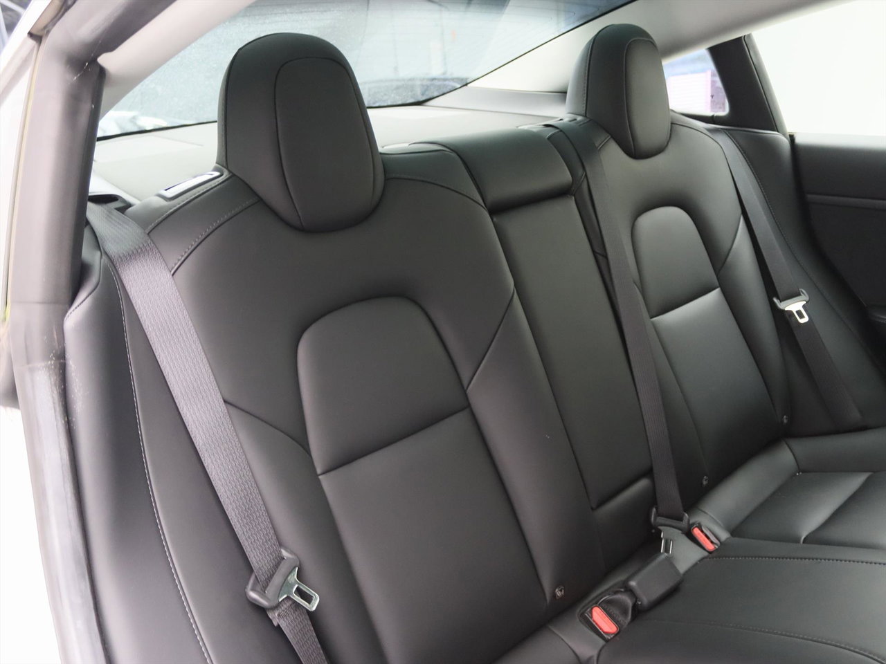 Tesla Model 3 Standard RWD Plus [ LFP-ACCU+AUTOPILOT+60 kWh+PREMIUM AUDIO ] 15