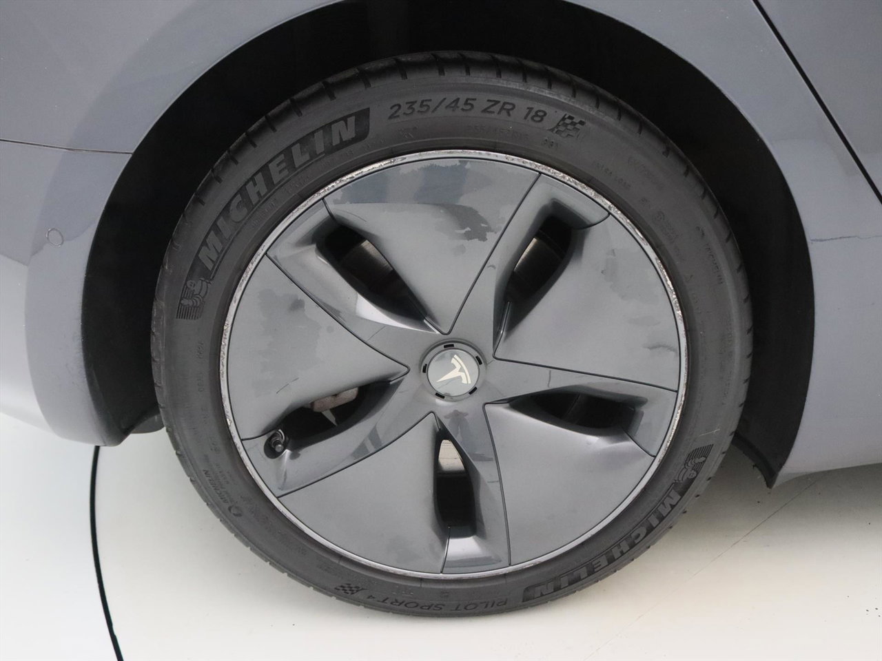 Tesla Model 3 Standard RWD Plus 88% SoH [ LFP-ACCU+AUTOPILOT+60 kWh+PREMIUM AUDIO ] 9