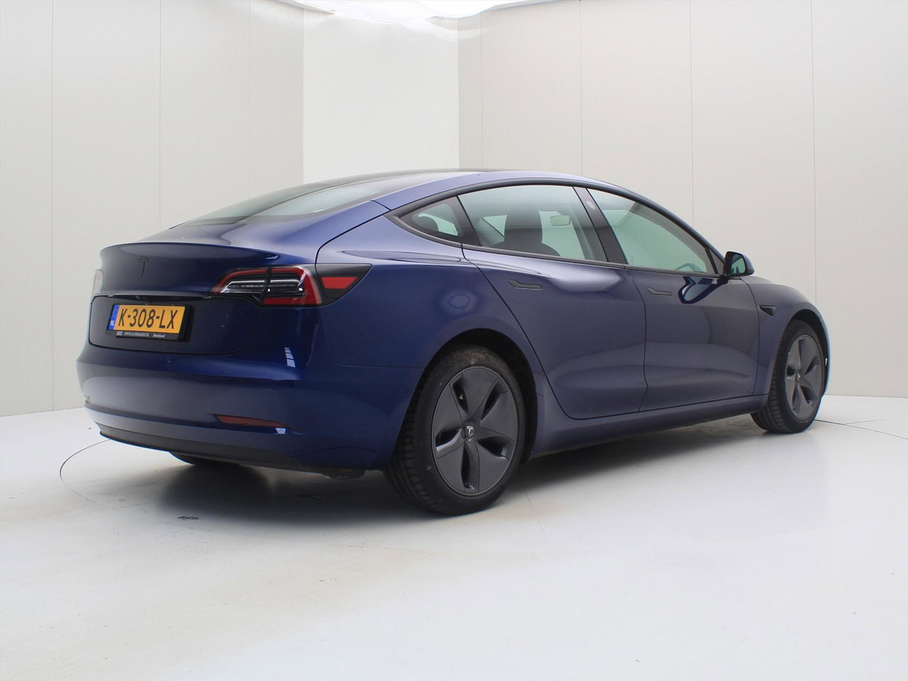 Tesla Model 3 Standard RWD Plus [ LFP-ACCU+AUTOPILOT+60 kWh+PREMIUM AUDIO ] 2