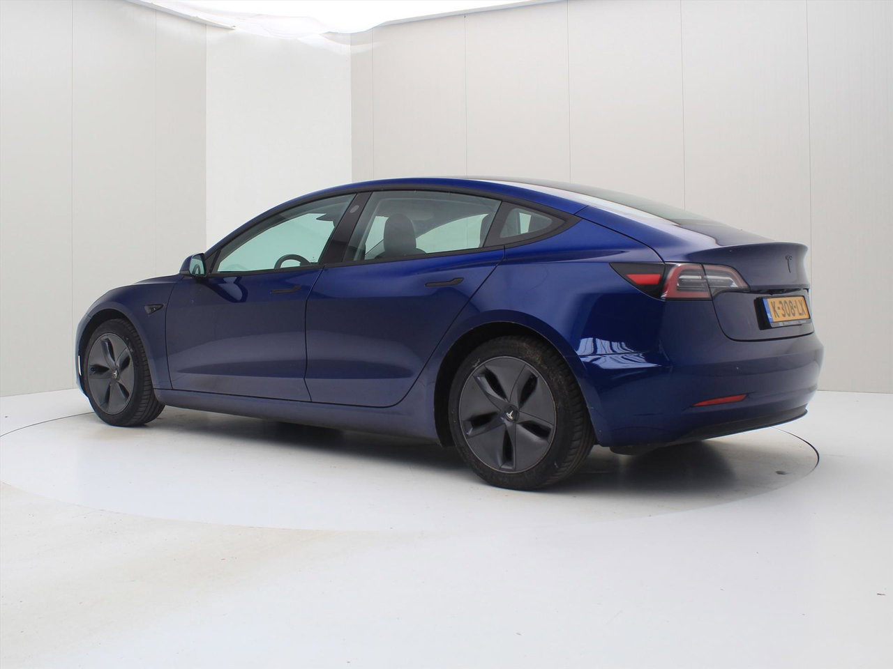 Tesla Model 3 Standard RWD Plus [ LFP-ACCU+AUTOPILOT+60 kWh+PREMIUM AUDIO ] 3