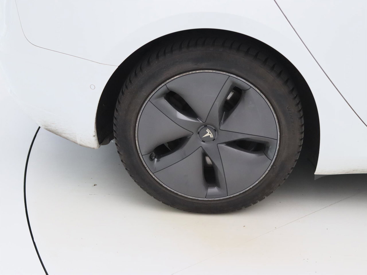 Tesla Model 3 Standard RWD Plus [ LFP ACCU+AUTOPILOT+60 kWh+PREMIUM AUDIO ] 10