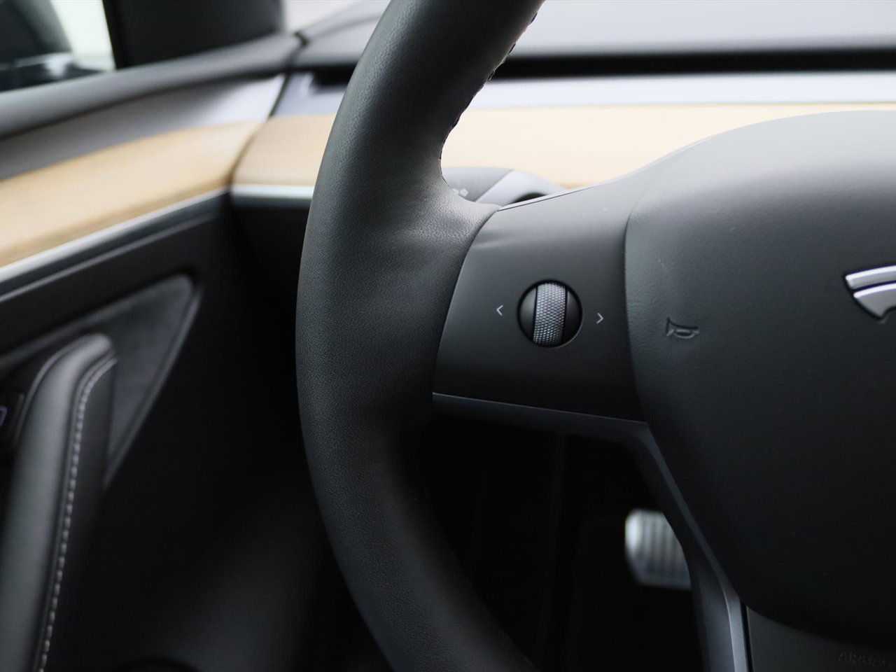 Tesla Model Y Long-Range AWD 351pk 75 kWh 90,7% SoH [ AUTOPILOT+20 INCH+533KM WLTP+PREMIUM AUDIO ] 28