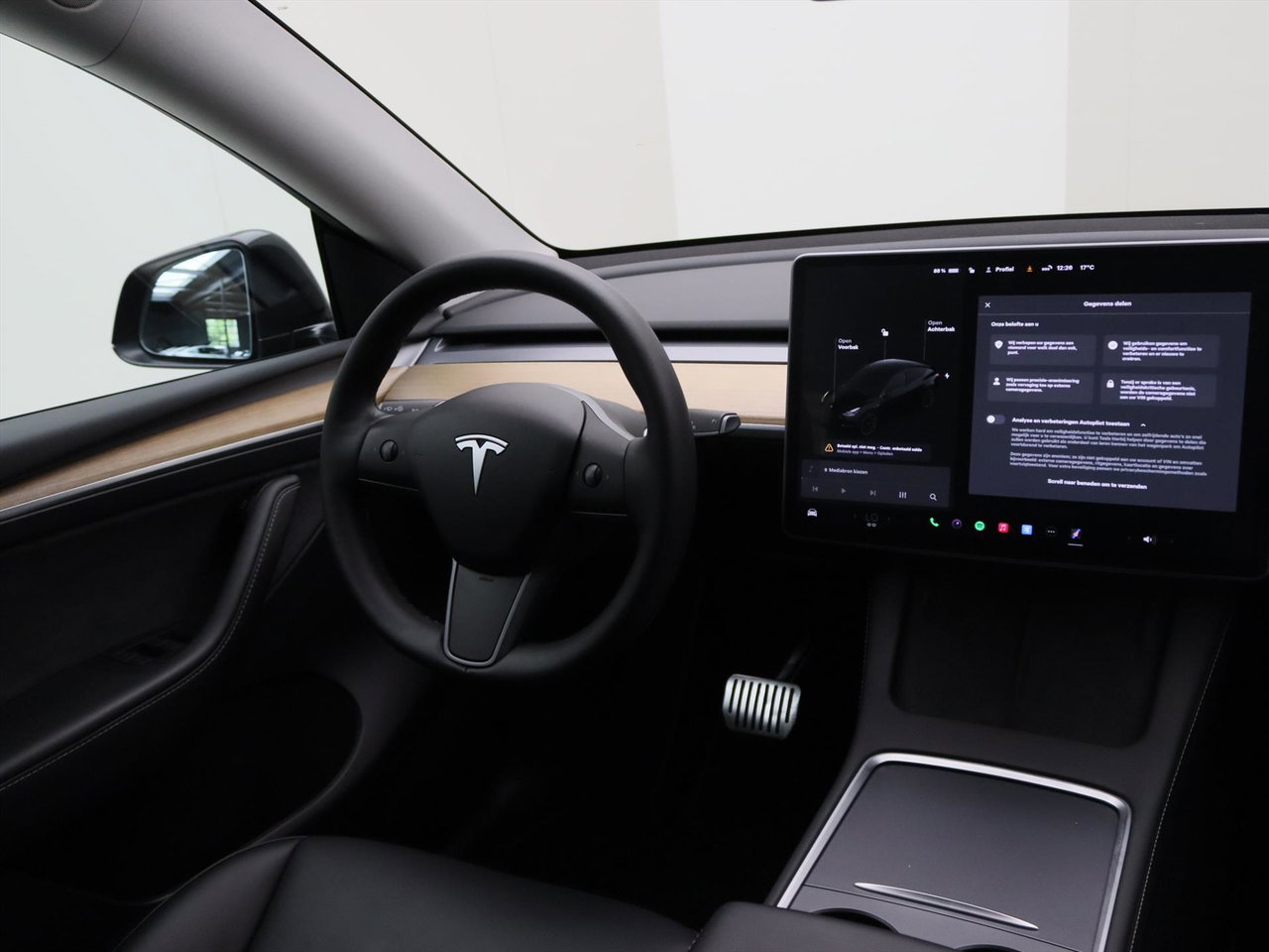 Tesla Model Y Long-Range AWD 351pk 75 kWh 90,7% SoH [ AUTOPILOT+20 INCH+533KM WLTP+PREMIUM AUDIO ] 17
