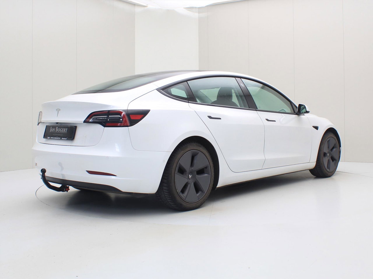 Tesla Model 3 Standard RWD Plus [ FACELIFT+TREKHAAK+AUTOPILOT+60 kWh+PREMIUM AUDIO ] 2
