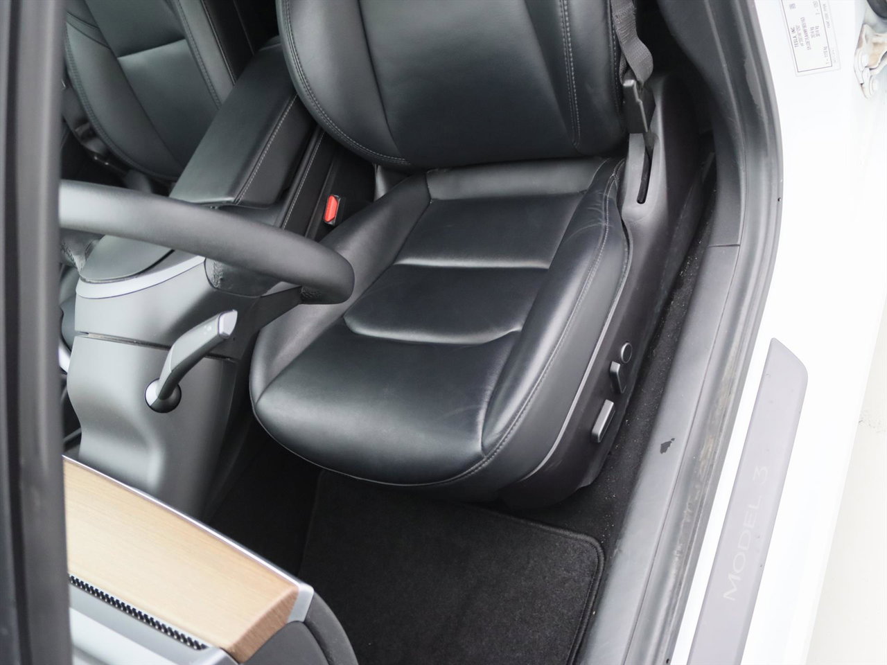 Tesla Model 3 Standard RWD Plus [ FACELIFT+TREKHAAK+AUTOPILOT+60 kWh+PREMIUM AUDIO ] 26