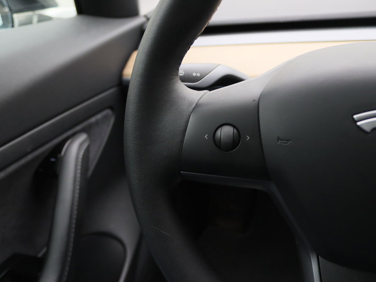 Tesla Model 3 Standard RWD Plus [ LFP-ACCU+AUTOPILOT+60 kWh+PREMIUM AUDIO ] 20