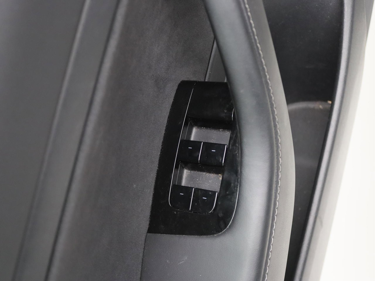 Tesla Model 3 Standard RWD Plus [ LFP-ACCU+AUTOPILOT+60 kWh+PREMIUM AUDIO ] 18