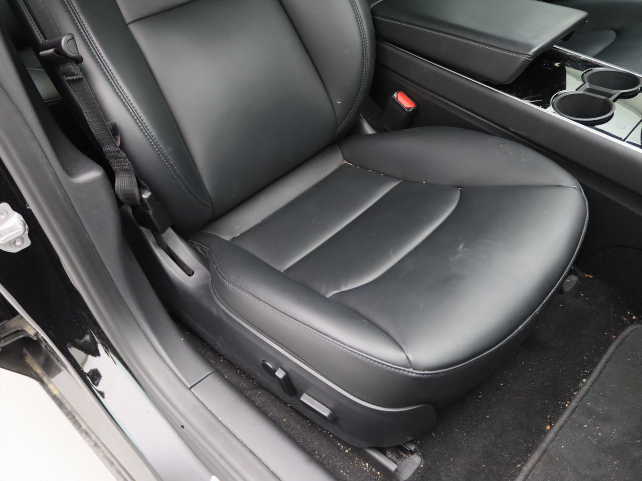 Tesla Model 3 Standard RWD Plus [ LFP-ACCU+AUTOPILOT+60 kWh+PREMIUM AUDIO ] 15