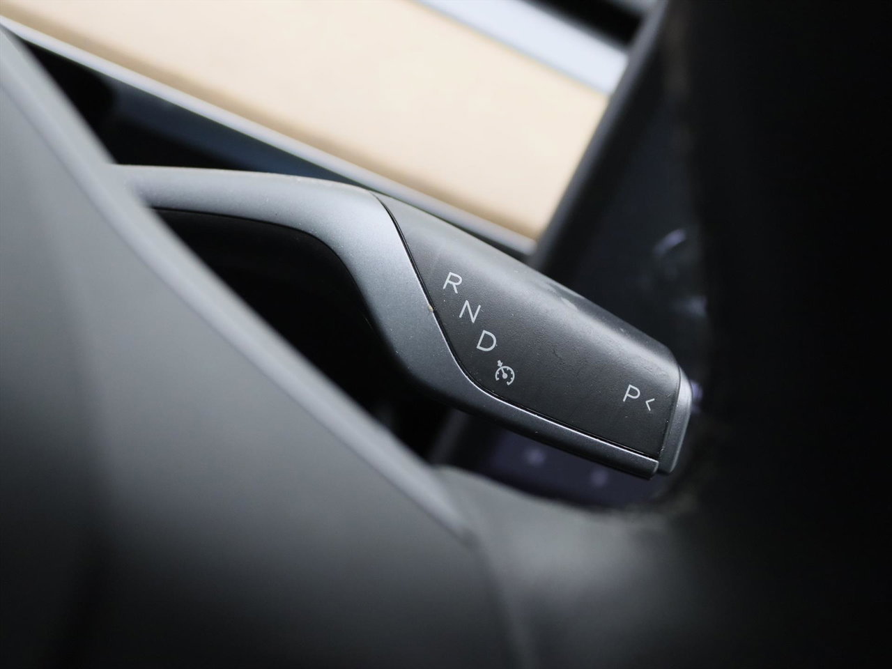 Tesla Model 3 Standard RWD Plus [ LFP-ACCU+AUTOPILOT+60 kWh+PREMIUM AUDIO ] 19