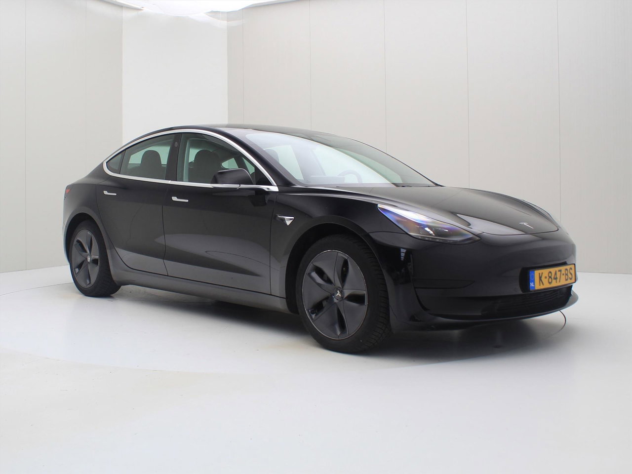 Tesla Model 3 Standard RWD Plus [ LFP-ACCU+AUTOPILOT+60 kWh+PREMIUM AUDIO ] 4