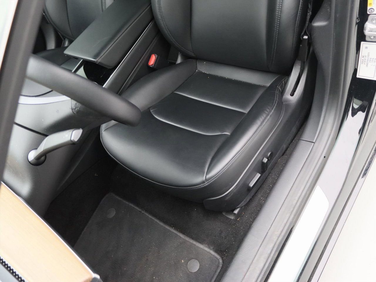 Tesla Model 3 Standard RWD Plus [ LFP-ACCU+AUTOPILOT+60 kWh+PREMIUM AUDIO ] 24