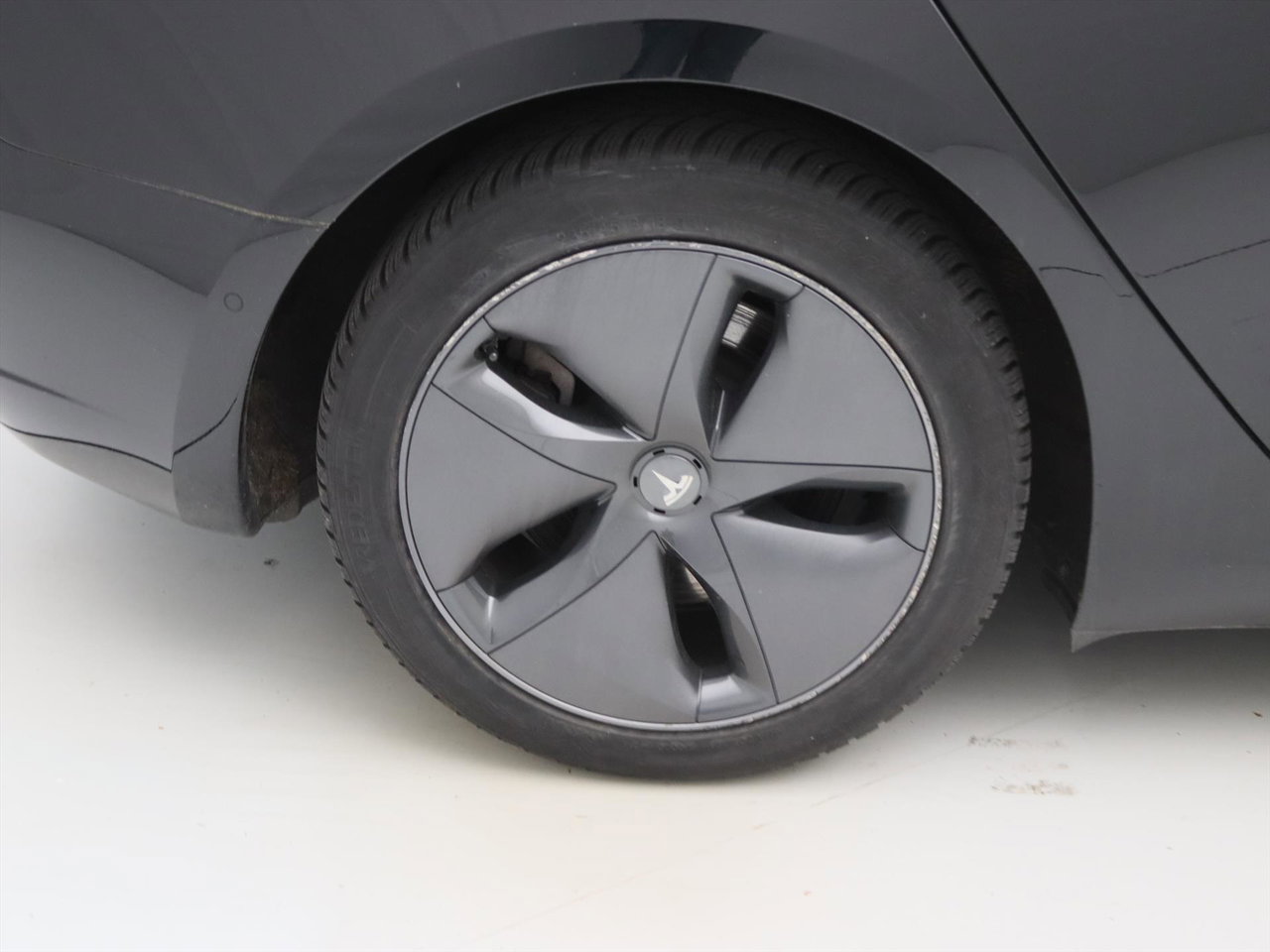 Tesla Model 3 Standard RWD Plus [ LFP-ACCU+AUTOPILOT+60 kWh+PREMIUM AUDIO ] 10