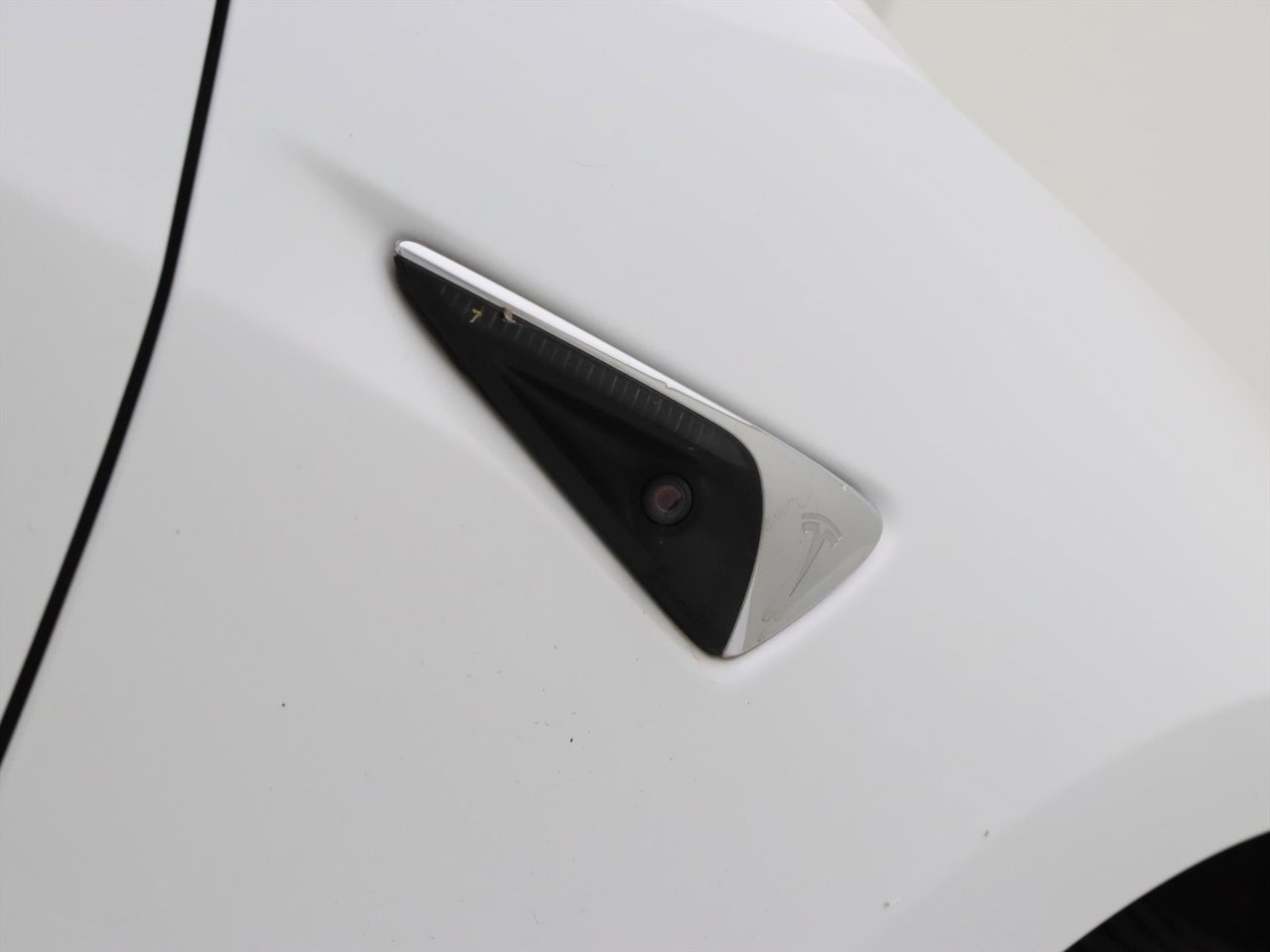 Tesla Model 3 Standard RWD Plus 89,4% SoH [ LFP ACCU+AUTOPILOT+60 kWh+PREMIUM AUDIO ] 25