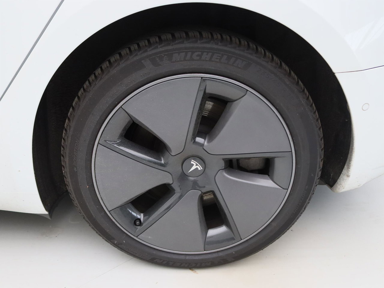 Tesla Model 3 Long-Range AWD 351pk 75 kWh FACELIFT [ TREKHAAK+WARMTEPOMP+AUTOPILOT+620KM WLTP+PREMIUM AUDIO ] 12