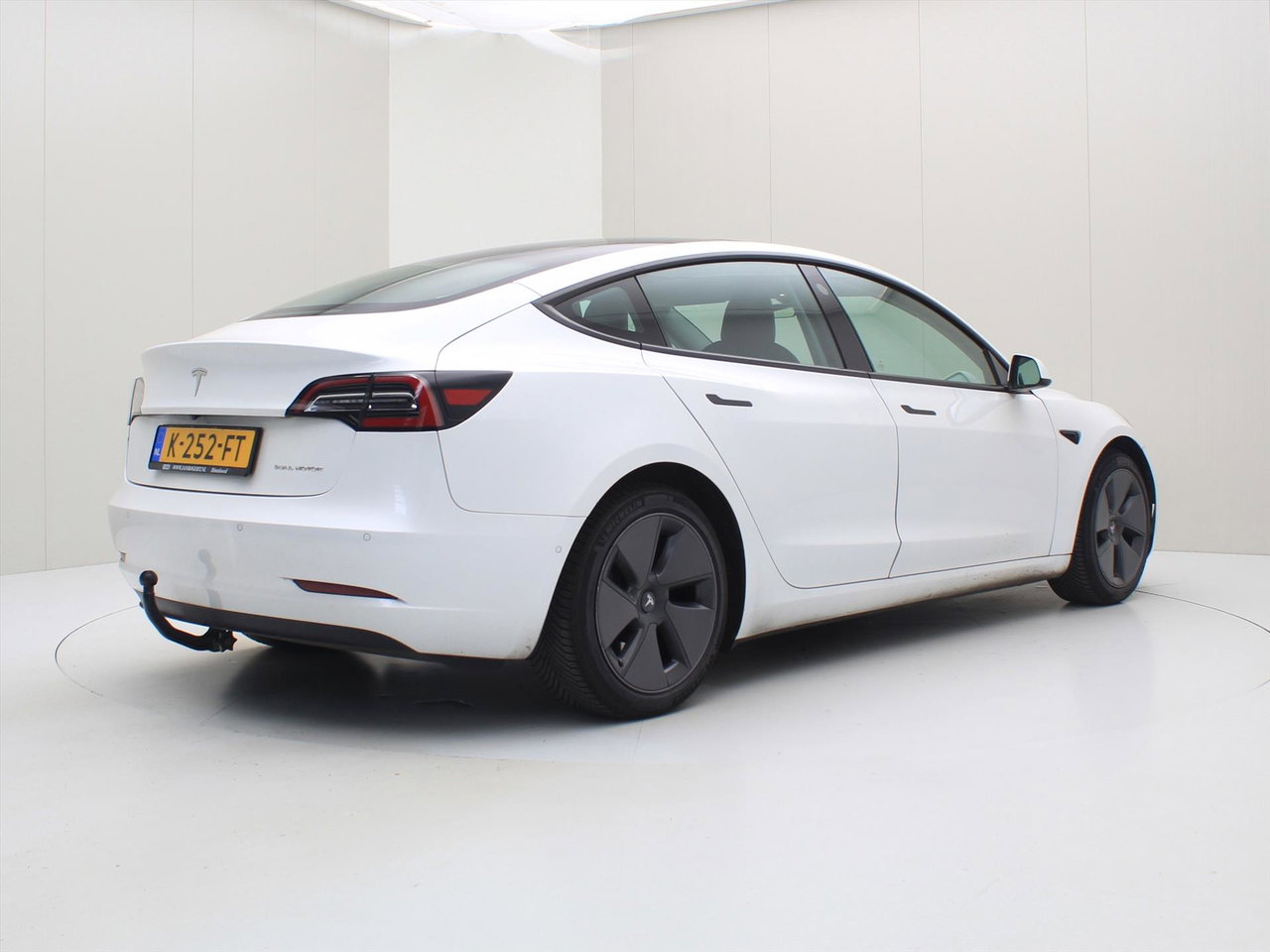 Tesla Model 3 Long-Range AWD 351pk 75 kWh FACELIFT [ TREKHAAK+WARMTEPOMP+AUTOPILOT+620KM WLTP+PREMIUM AUDIO ] 3
