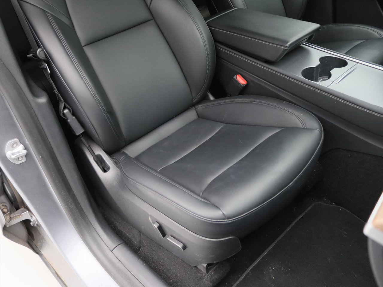 Tesla Model Y Performance 534pk AWD 91.5% SoH Quicksilver [ ENHANCED AUTOPILOT+21 INCH+WARMTEPOMP+RYZEN+PREMIUM AUDIO ] 22