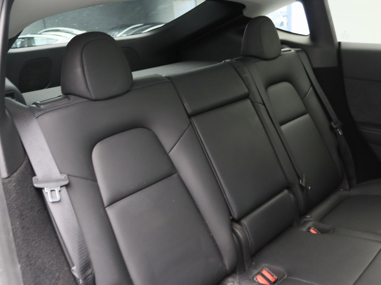 Tesla Model Y Performance 534pk AWD 91.5% SoH Quicksilver [ ENHANCED AUTOPILOT+21 INCH+WARMTEPOMP+RYZEN+PREMIUM AUDIO ] 19