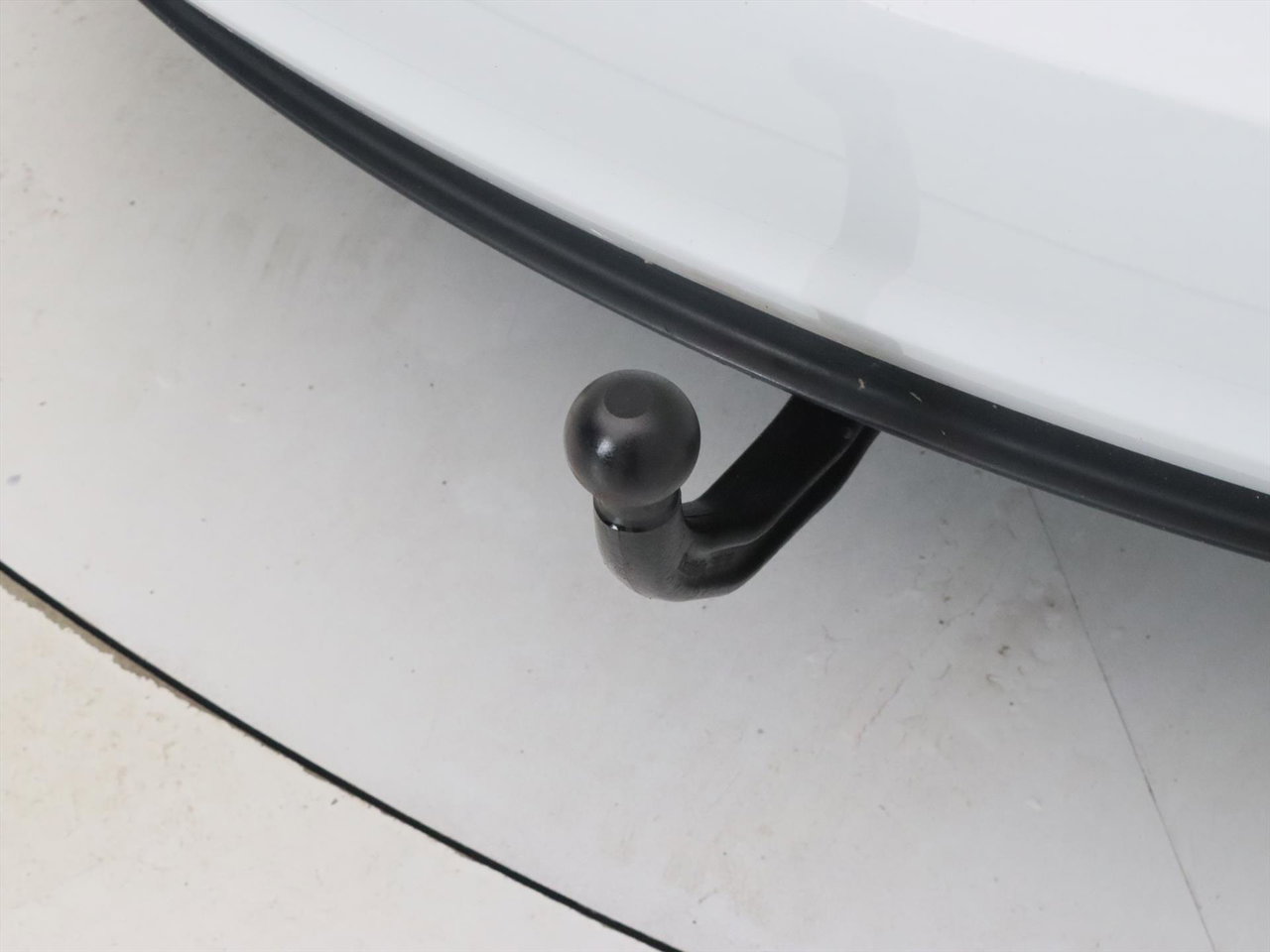 Tesla Model 3 Standard RWD Plus [ TREKHAAK+LFP-ACCU+AUTOPILOT+60 kWh+PREMIUM AUDIO ] 2