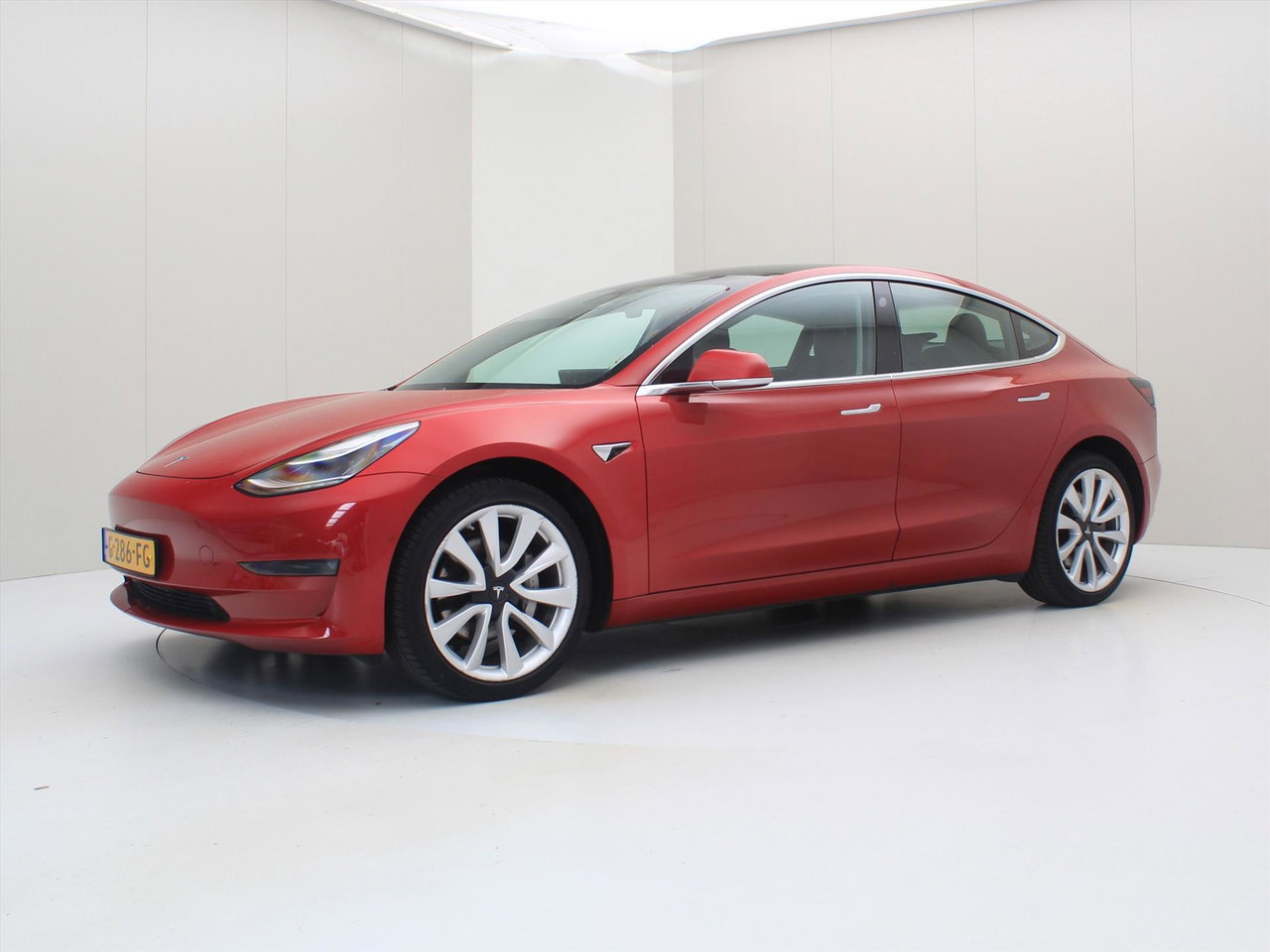 Tesla Model 3 Long-Range AWD 351pk 75 kWh [ AUTOPILOT+19 INCH+620KM WLTP+PREMIUM AUDIO ] 7