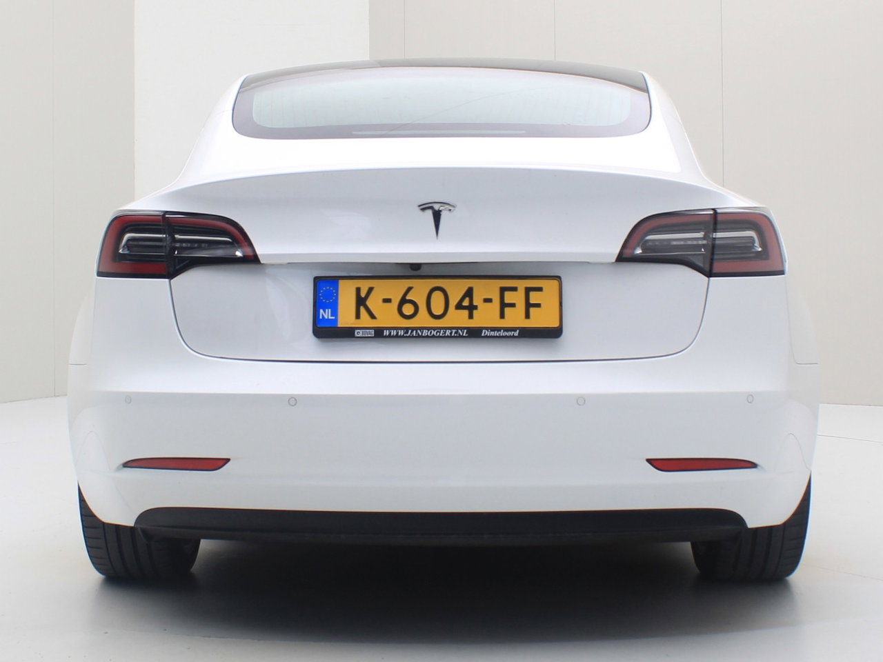 Tesla Model 3 Standard RWD Plus [ LFP-ACCU+AUTOPILOT+19 INCH+PREMIUM AUDIO ] 6