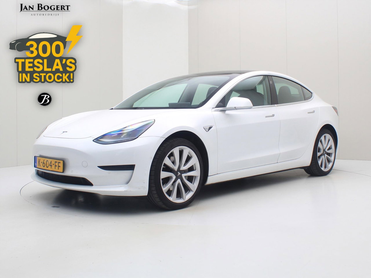 Tesla Model 3 Standard RWD Plus [ LFP-ACCU+AUTOPILOT+19 INCH+PREMIUM AUDIO ]