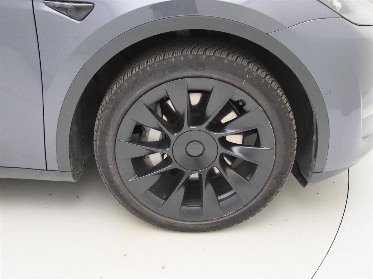 Tesla Model Y Long Range AWD 75kWh 351pk AMD RYZEN [AUTOPILOT+20 INCH+PREMIUM AUDIO ] 10