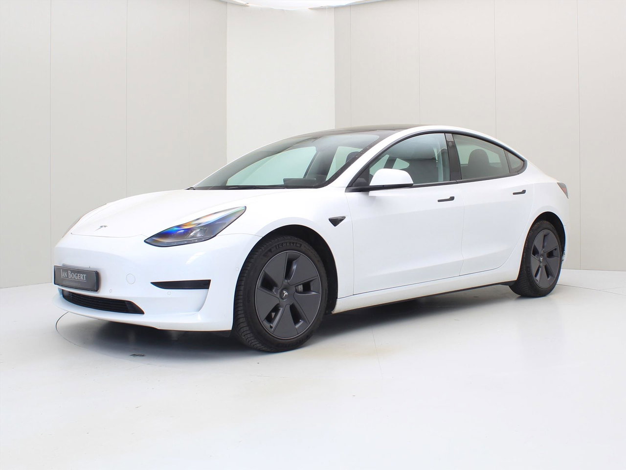 Tesla Model 3 Standard RWD Plus 91.2% SoH UPGRADE [ AMD RYZEN+LFP-ACCU+WARMTEPOMP+AUTOPILOT ]
