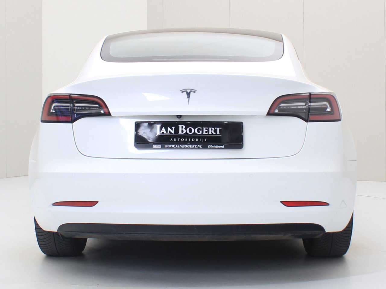Tesla Model 3 Standard RWD Plus 91.2% SoH UPGRADE [ AMD RYZEN+LFP-ACCU+WARMTEPOMP+AUTOPILOT ] 6