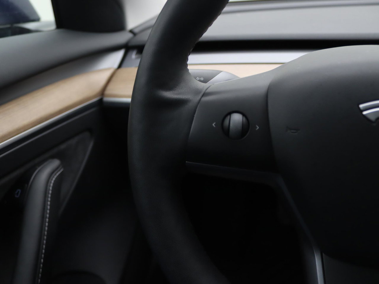 Tesla Model 3 Standard RWD Plus UPGRADE [ AMD RYZEN+LFP-ACCU+WARMTEPOMP+AUTOPILOT+60 kWh+PREMIUM AUDIO ] 27