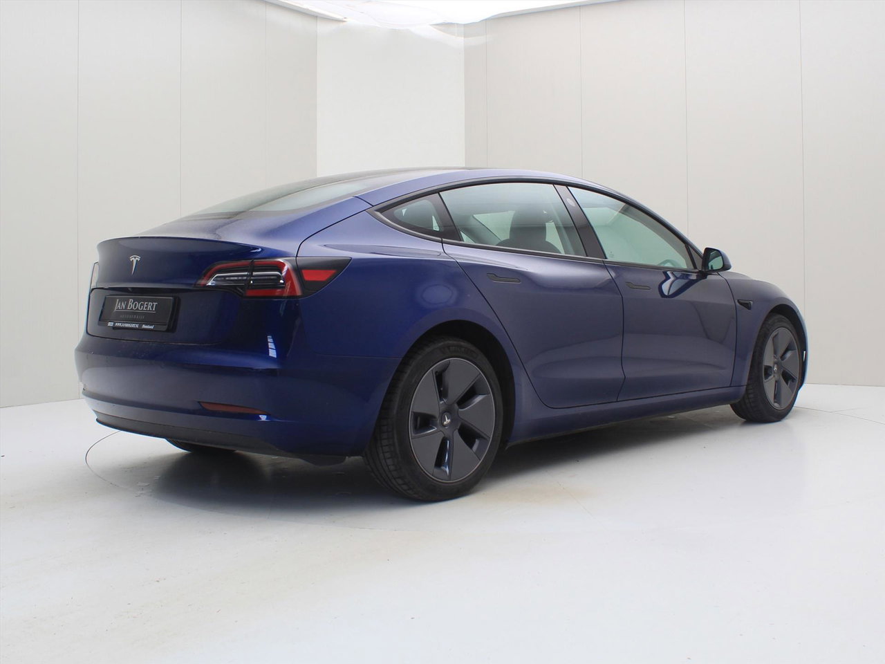 Tesla Model 3 Standard RWD Plus UPGRADE [ AMD RYZEN+LFP-ACCU+WARMTEPOMP+AUTOPILOT+60 kWh+PREMIUM AUDIO ] 2