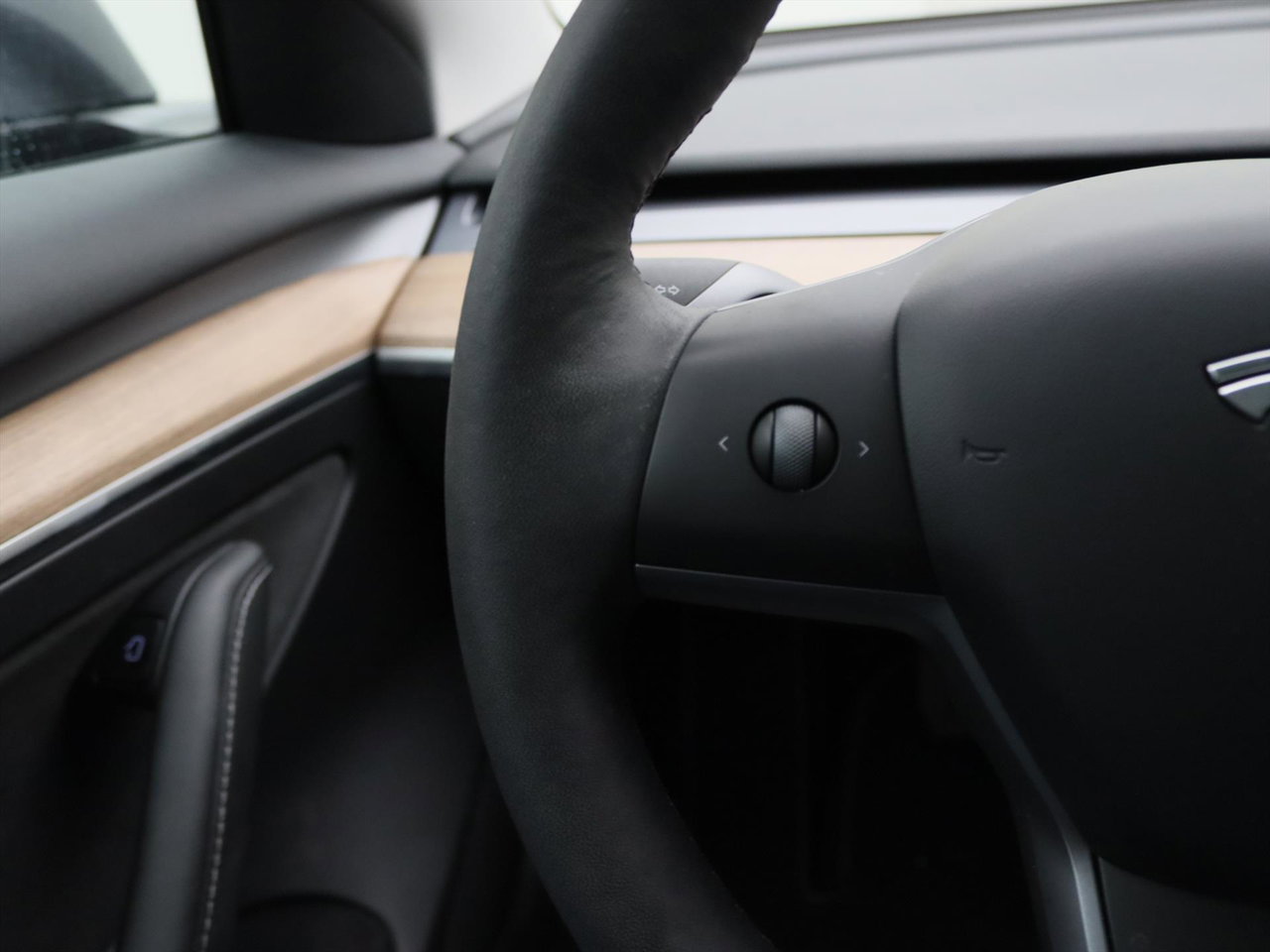 Tesla Model 3 Standard RWD Plus UPGRADE 92,4 % Soh [ AMD RYZEN+LFP-ACCU+WARMTEPOMP+AUTOPILOT+60 kWh+PREMIUM AUDIO ] 24