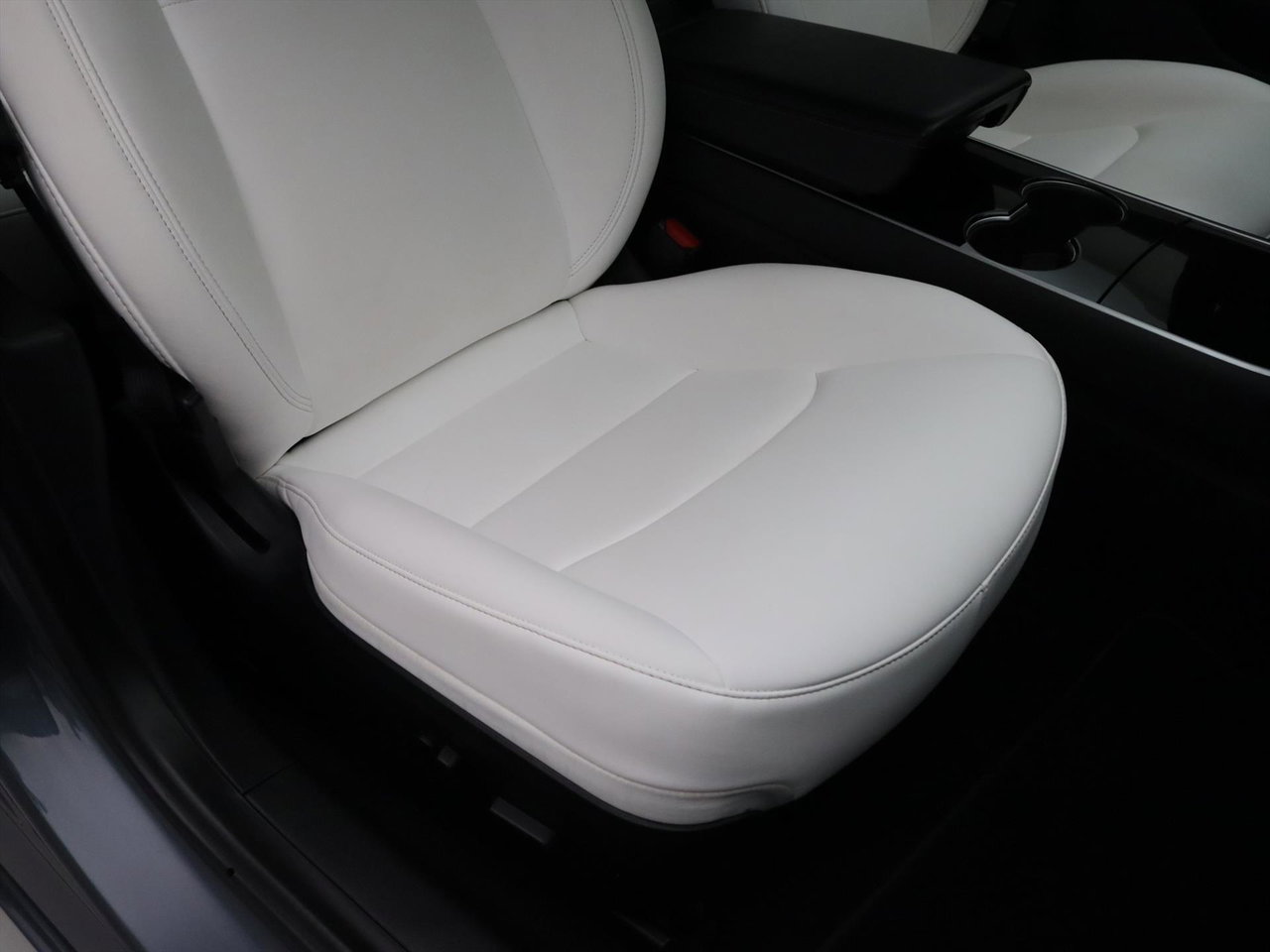Tesla Model 3 Long-Range AWD 351pk 75 kWh [ TREKHAAK+WIT LEDER+AUTOPILOT+19 INCH+PREMIUM AUDIO ] 20