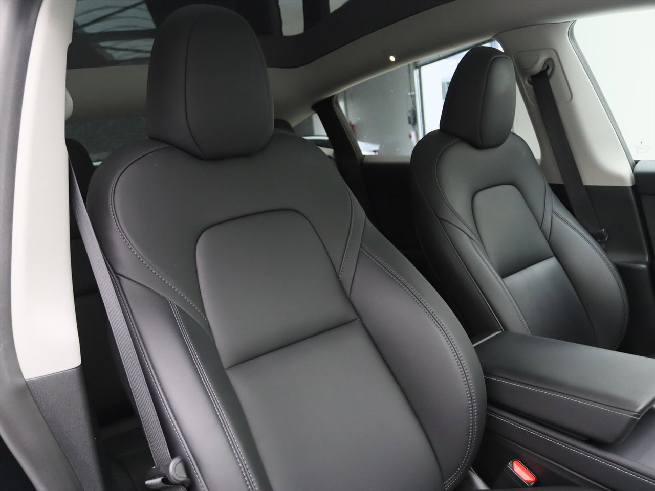 Tesla Model Y Standard RWD Plus 351pk 100% SoH [ TREKHAAK+LFP ACCU+AUTOPILOT+19 INCH+PREMIUM AUDIO ] 16