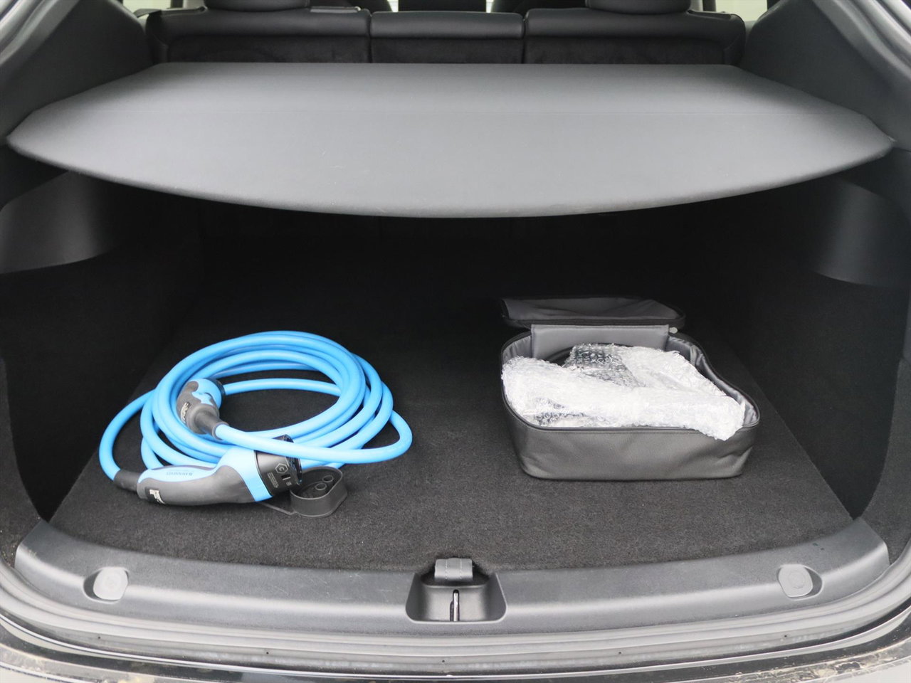 Tesla Model Y Standard RWD Plus 351pk 100% SoH [ TREKHAAK+LFP ACCU+AUTOPILOT+19 INCH+PREMIUM AUDIO ] 25