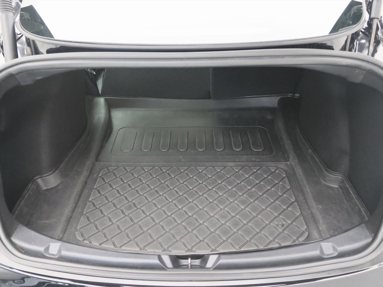 Tesla Model 3 Standard RWD Plus FACELIFT [ WARMTEPOMP+AUTOPILOT+60 kWh+PREMIUM AUDIO ] 24