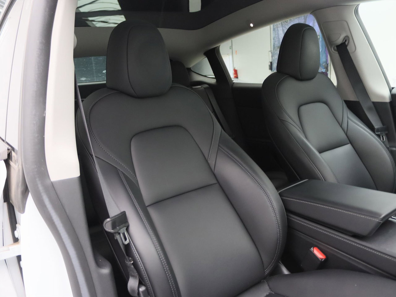 Tesla Model Y Standard RWD Plus 351pk 92.7% SoH [ LFP ACCU+AUTOPILOT+19 INCH+PREMIUM AUDIO ] 19